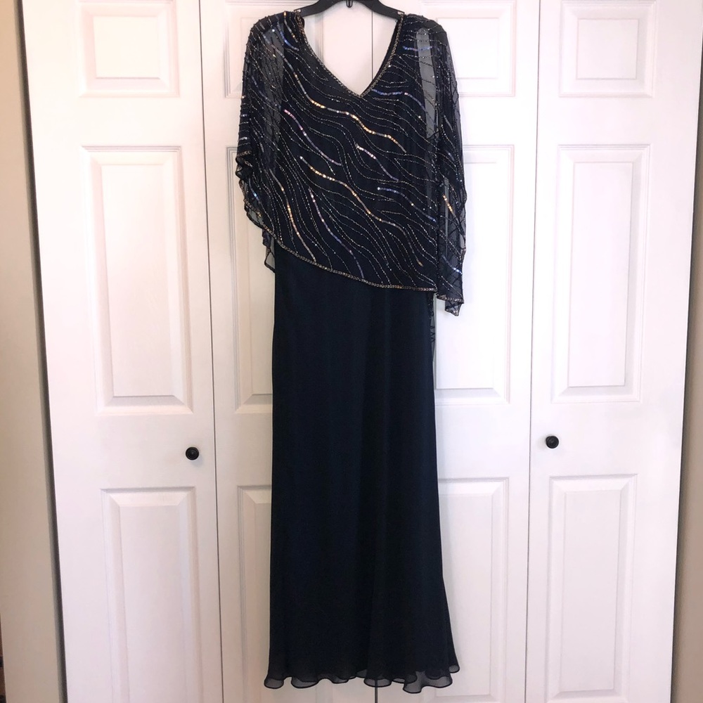 NWT J Kara Women’s Pop Over Long Beaded Floor Length Dress Size 6 with Tags - Picture 2 of 4